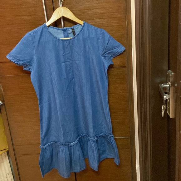 Cute denim dress - Picture 2 of 7